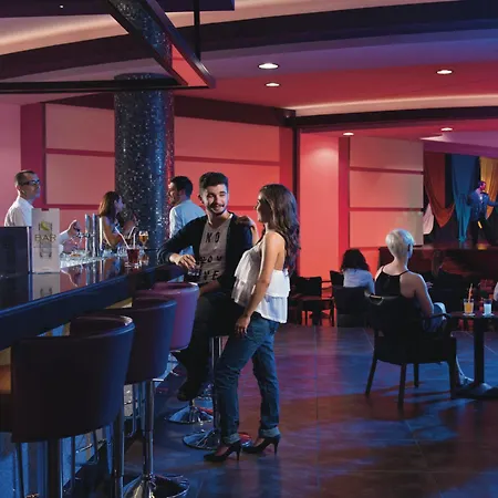 Отель Clubhotel Riu Helios Paradise
